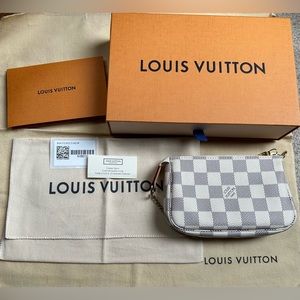 NWT Louis Vuitton Damier Azur Mini Pochette Accessoires Damier Azur